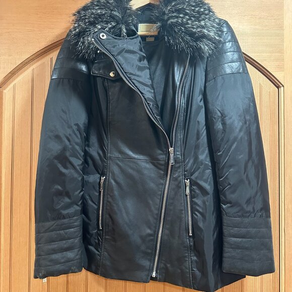 Michael Kors Moto Coat with Asymmetrical Front Zipper & Faux Fur Collar Size M - Picture 3 of 12